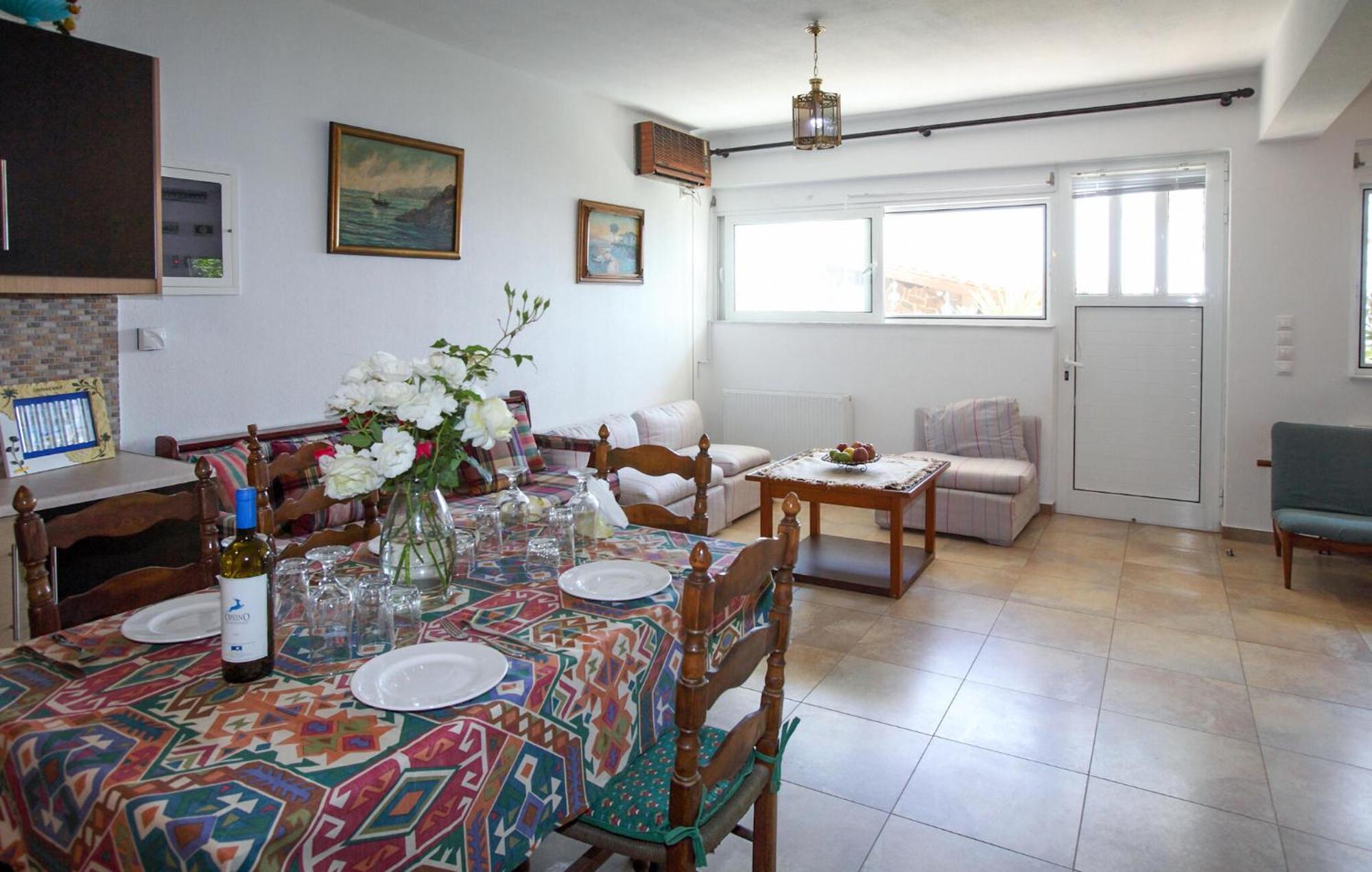 2 Bedroom Stunning Apartment In Keratea Vromopousi 외부 사진
